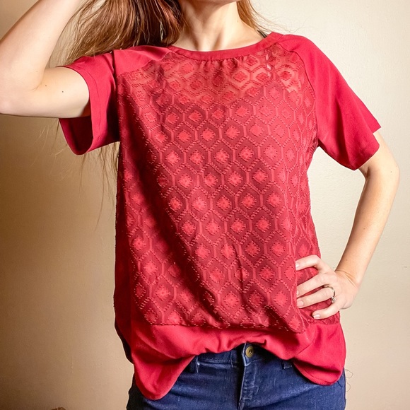 EUC Van Heusen red sheer front top - Picture 3 of 5